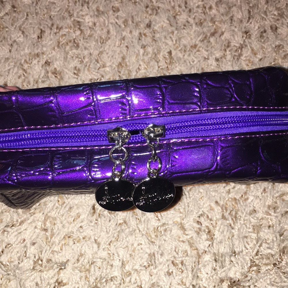 makeup bag! - Picture 4 of 4